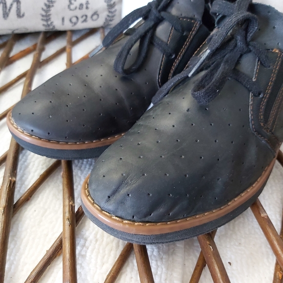 BOC Born Concept leather sneakers comfort shoes lace up black - Picture 3 of 16